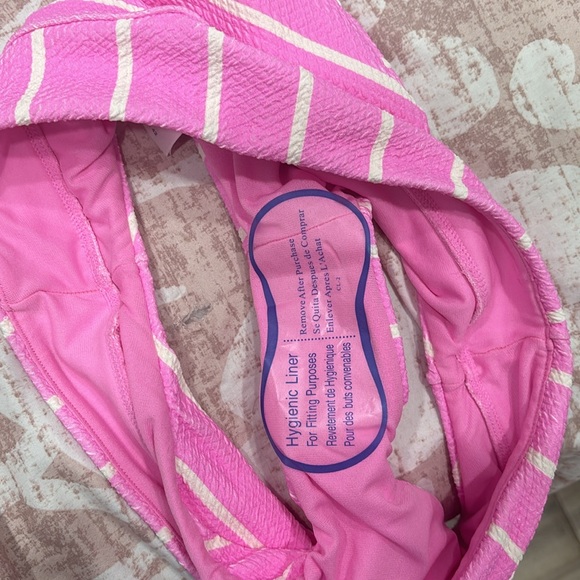 Pink bikini - Picture 3 of 3